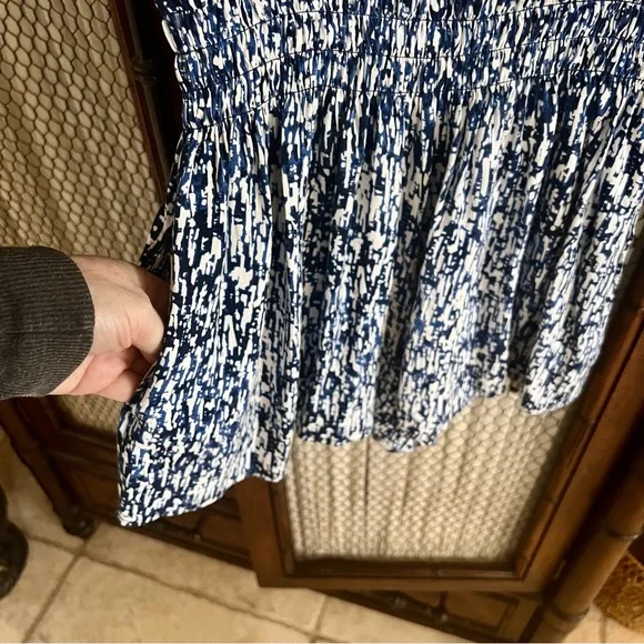 Splendid Sleeveless Romper - Picture 4 of 8